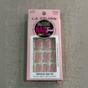 L.A Colors LET'S SHINE. 24 Nails Tip 10 Nail Sizes.
